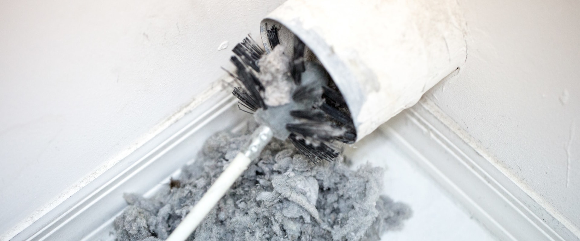 Unclogging Air Ducts: A Comprehensive Guide